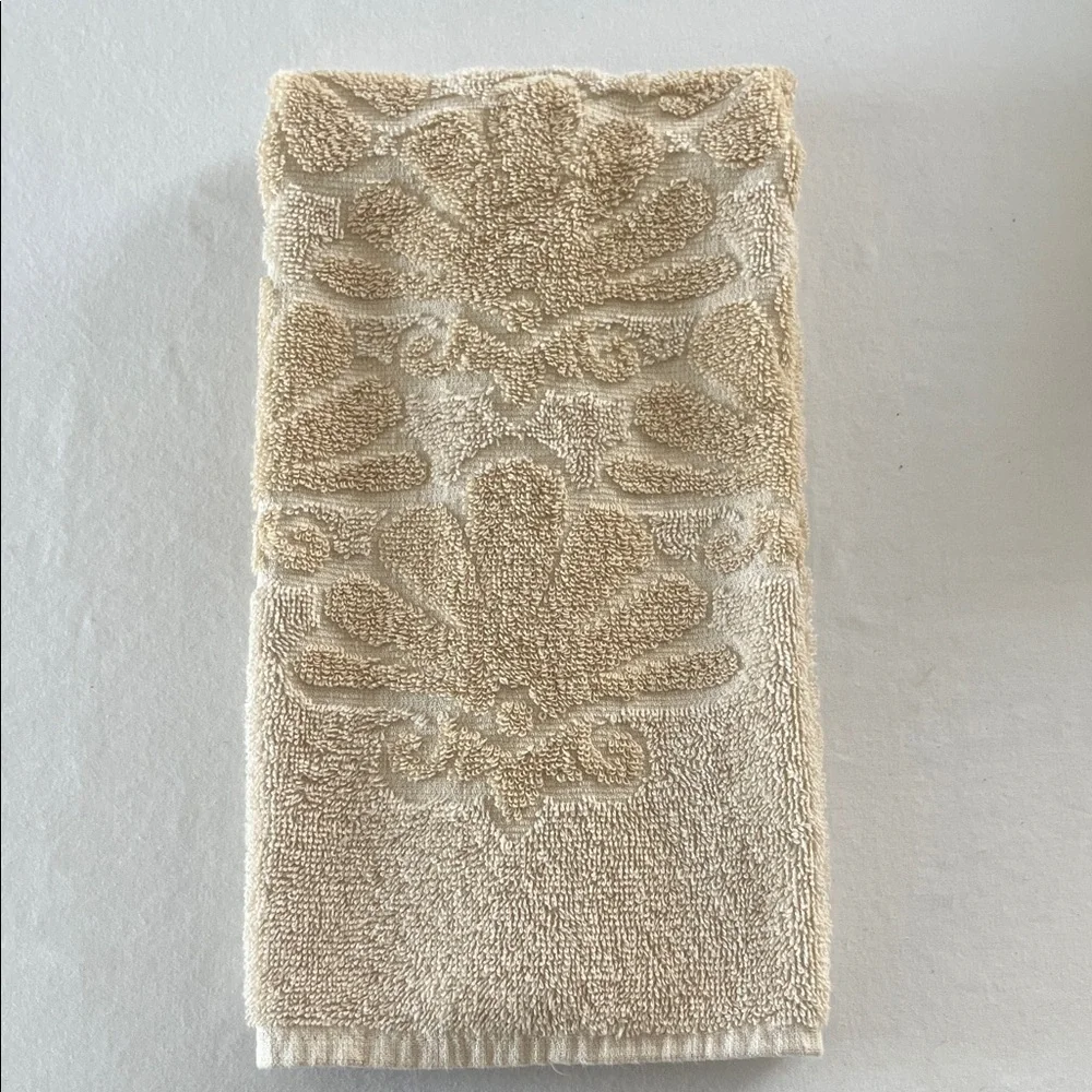 Vintage Fieldcrest Cotton Towel Beige Jacquard Floral Pattern mid century retro